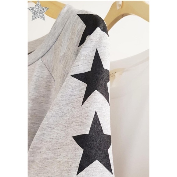 Heather Gray Star Printed Shirt Sleeve Sweatshirt - Picture 3 of 9